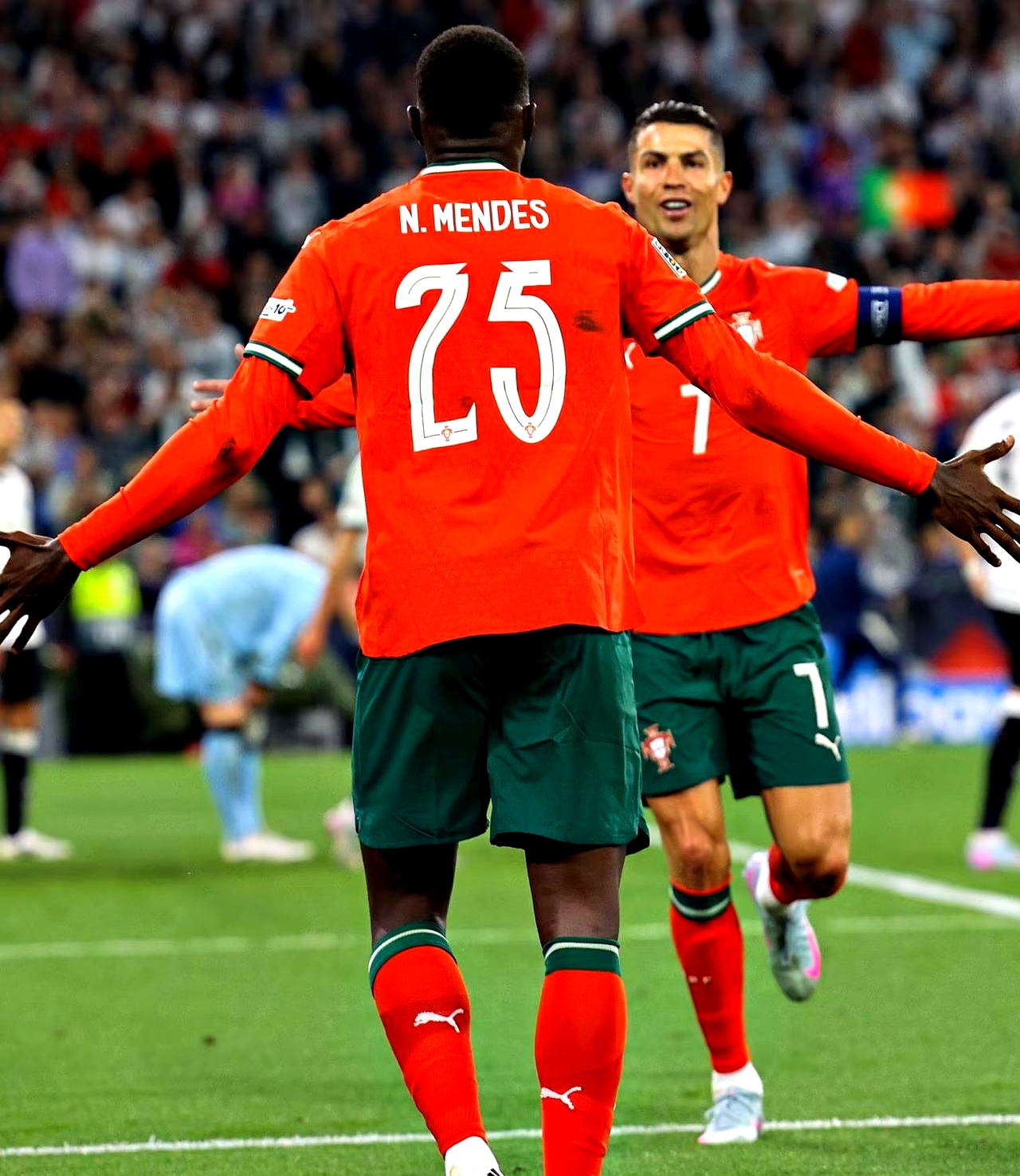 C罗遭遇二十持续失利，西班牙队教练压力巨大！热度持续攀升的简单介绍-九游电脑版