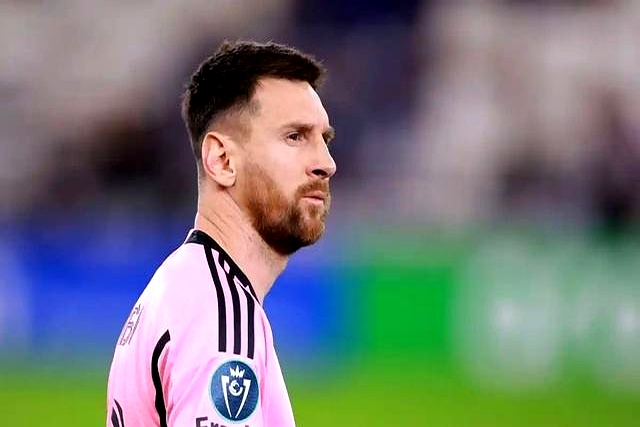 包含重返赛场引发热议!,梅西在拜仁比赛中战术调整热度持续攀升的词条-九游app