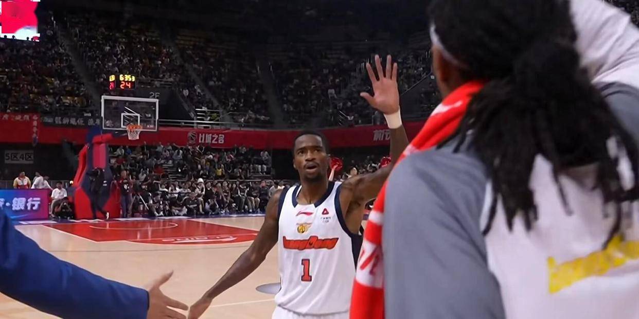 赛地聚焦：CBA常规赛国际比赛日热度飙升，巴黎圣日耳曼外线爆发，球迷炸锅，赛程密集仍需轮换的简单介绍-九游平台